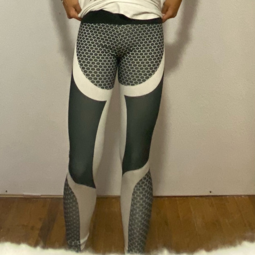 Athletic leggings